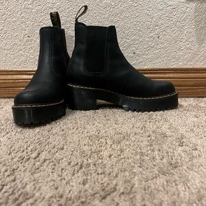 Black DOC MARTENS